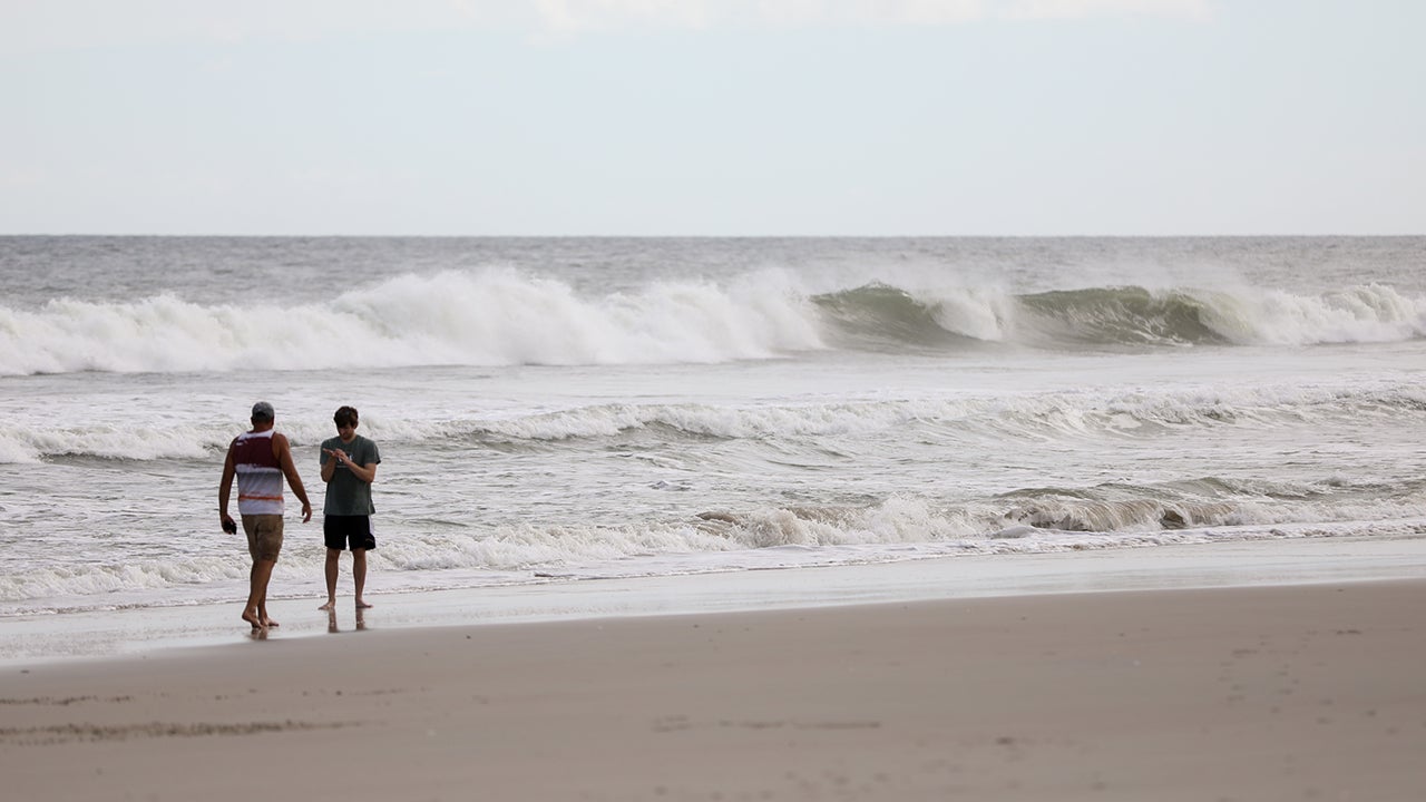 Amid the Waves, Deadly Currents Stalk Swimmers Along America's Coasts - The Weather Channel