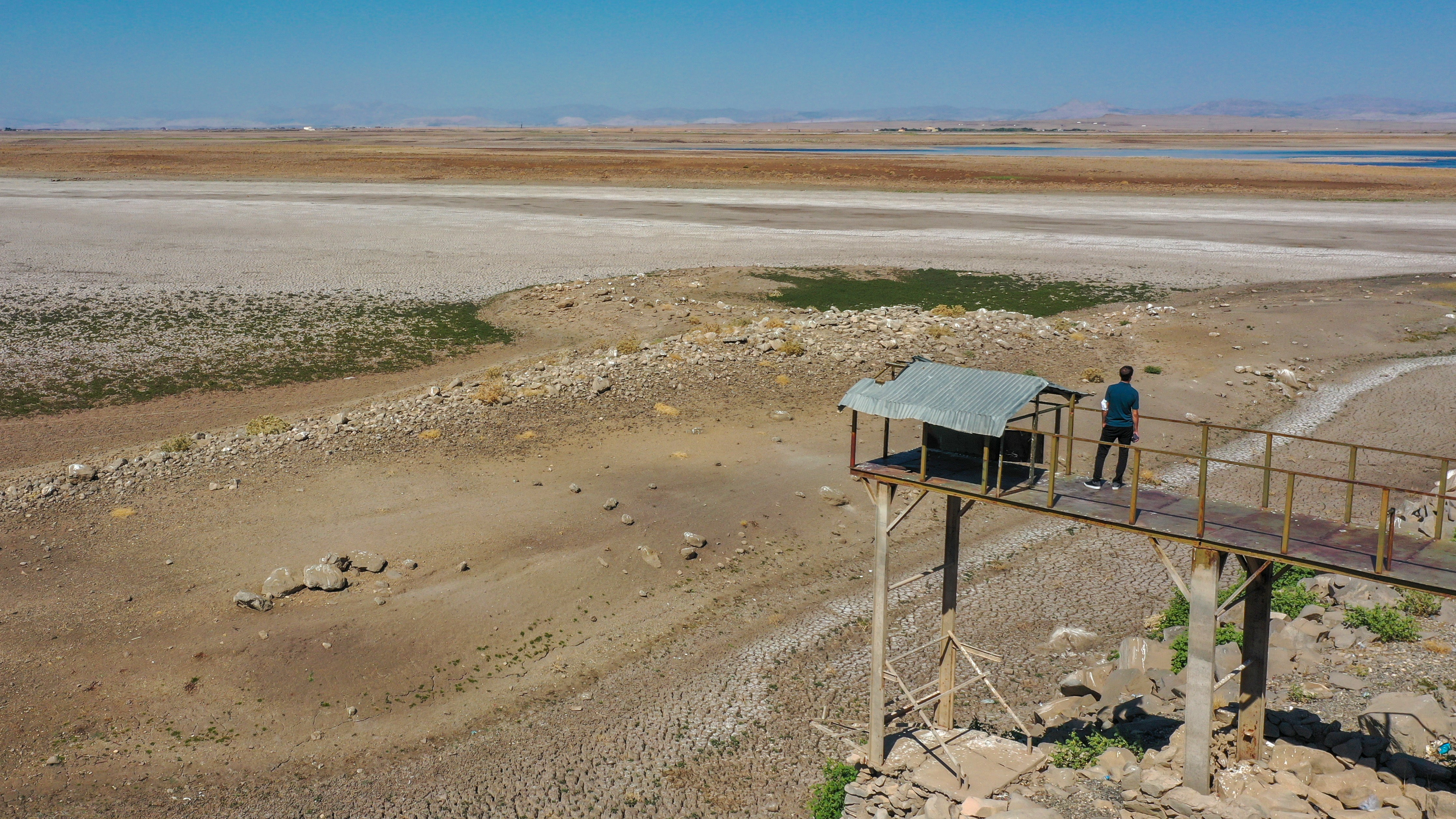 Sad Images Show the Drying of a Turkish Lake and the Wildlife Threatened by Drought