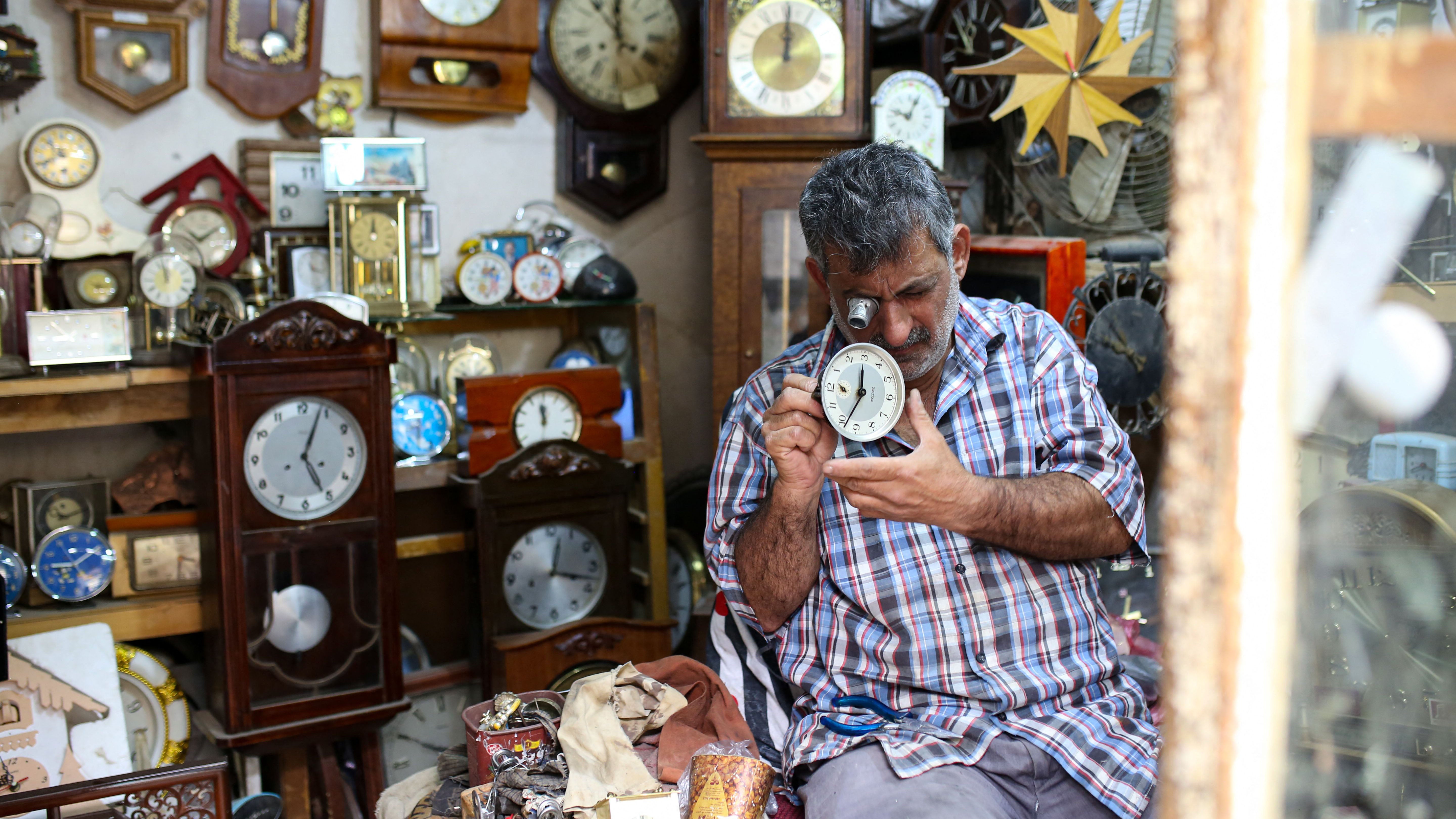 Daylight Saving Time Why We Fall Back Weather daylight-saving-time-why-we-fall-back-weather