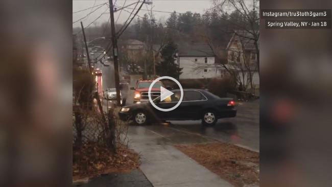 This Is What It&rsquo;s Like to Drive on Ice