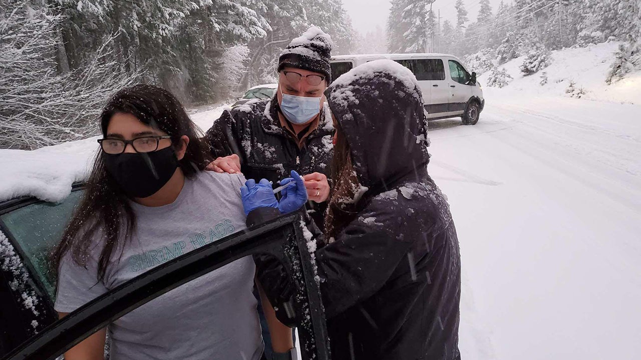 Stuck on a Highway: Six Motorists Get COVID-19 Vaccine When Snowstorm Blocks Health Team