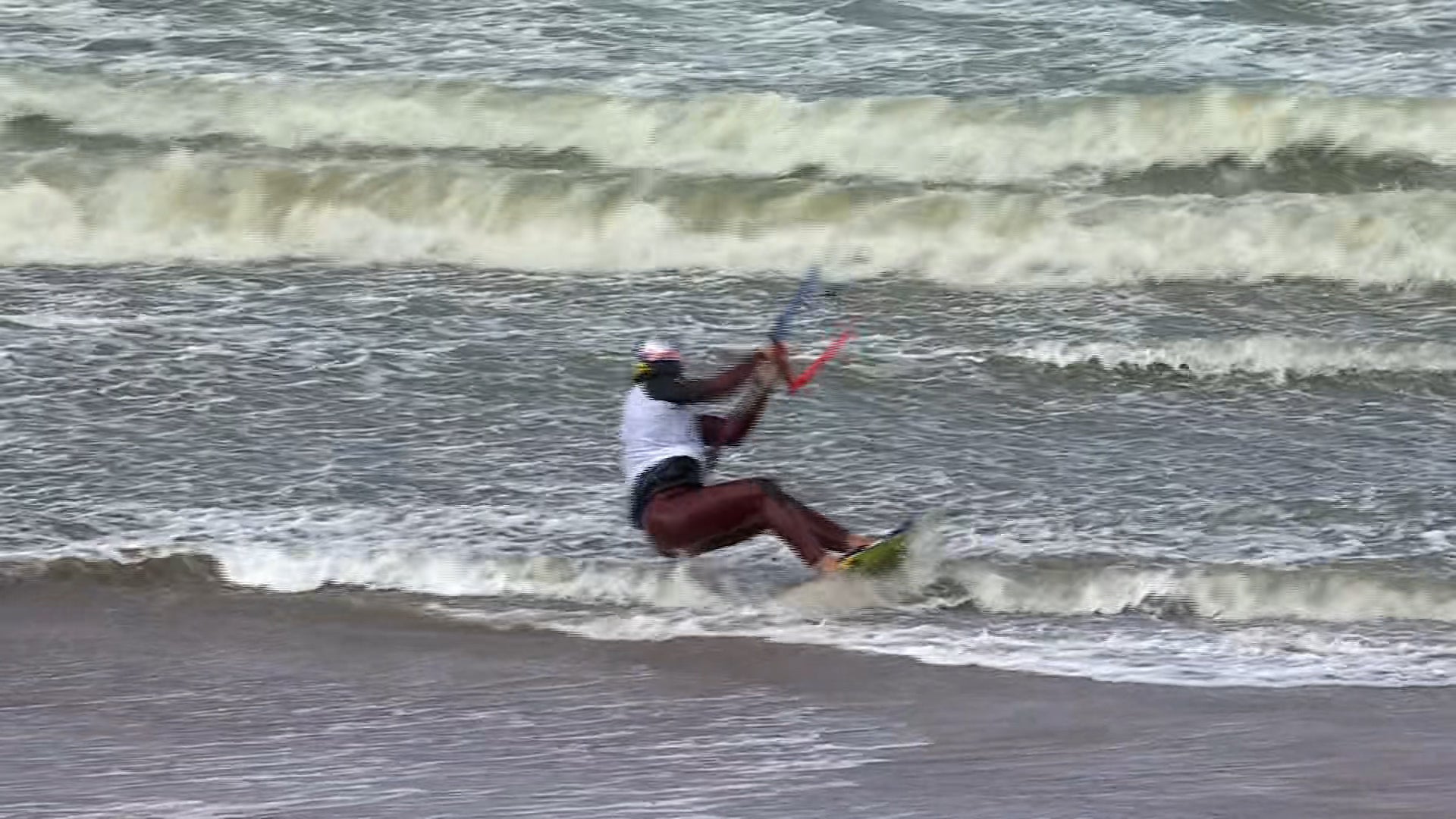 Watch: Kitesurfers Soar To Glory As Megaloop Champs