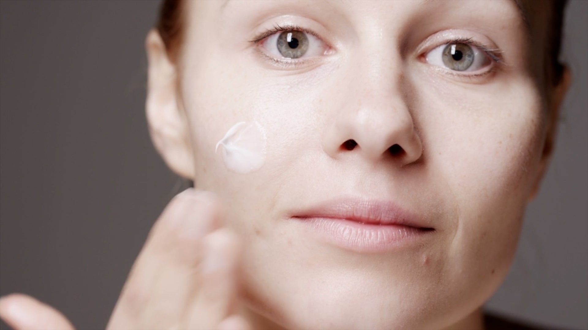 Expert Reveals Money-Saving Tricks For Fall And Winter Skin