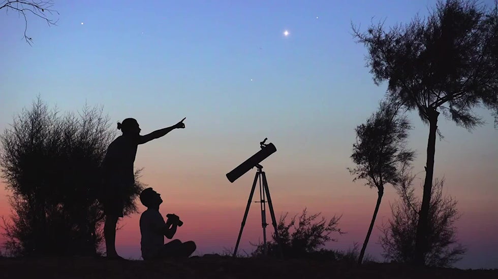 Moon, Jupiter And Venus Meet Up In Night Sky This Week