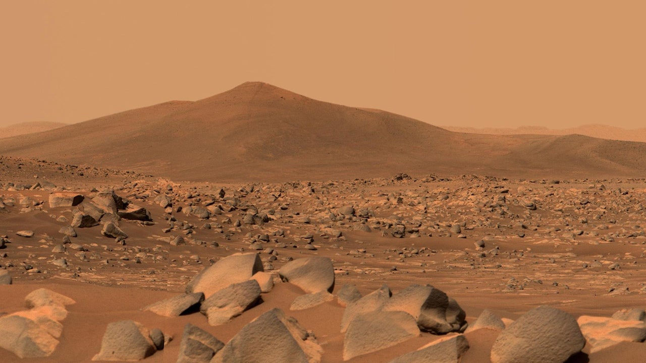 New Data Shows Mars' Red Hue May Have Come From A Different Source Than Previously Thought