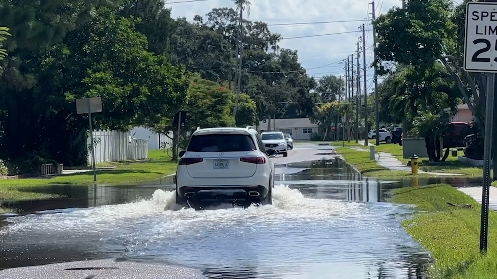 Hypnotic Clouds Fill the Sky Over Justin, TX Videos from The Weather