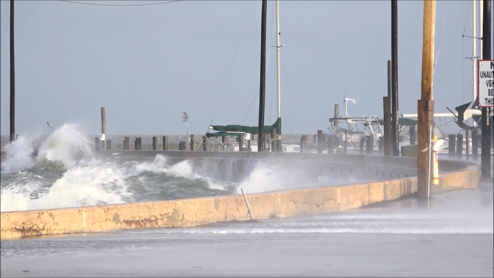 Storm Surge Floods Coastal Texas Neighborhoods - Videos from The ...
