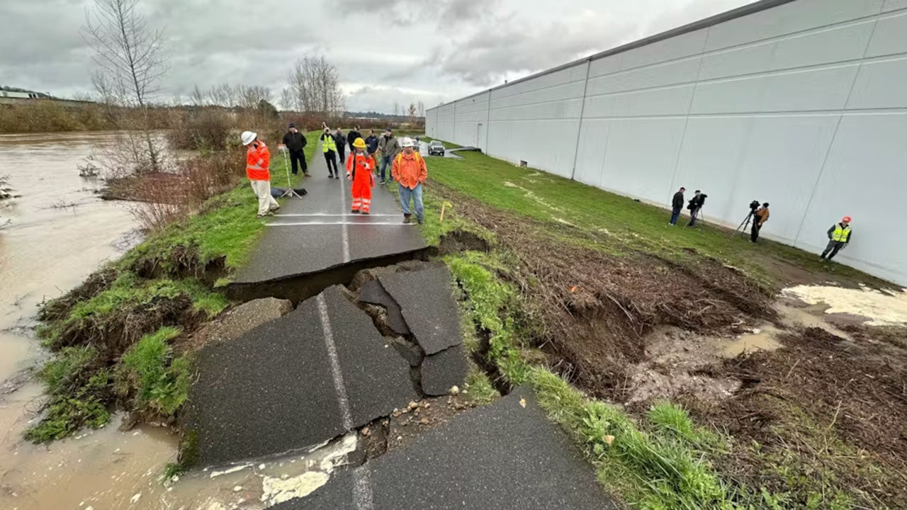 West Coast levee failures show growing risks from America&rsquo;s aging flood defenses