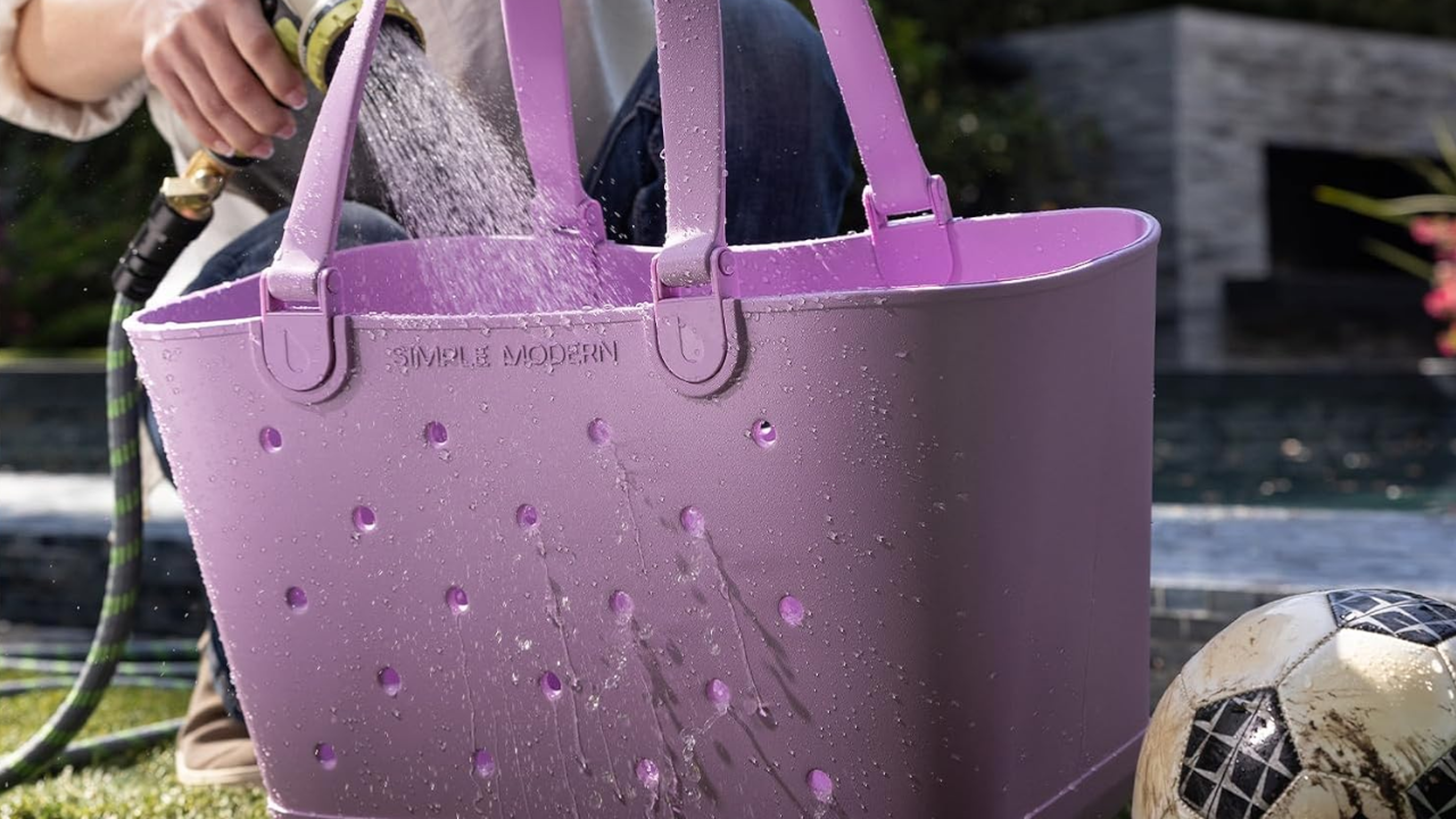 Simple Modern Large Beach Bag
