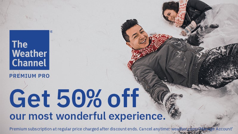 Oyoqlari keng yoyilgan tepada porno ayollar