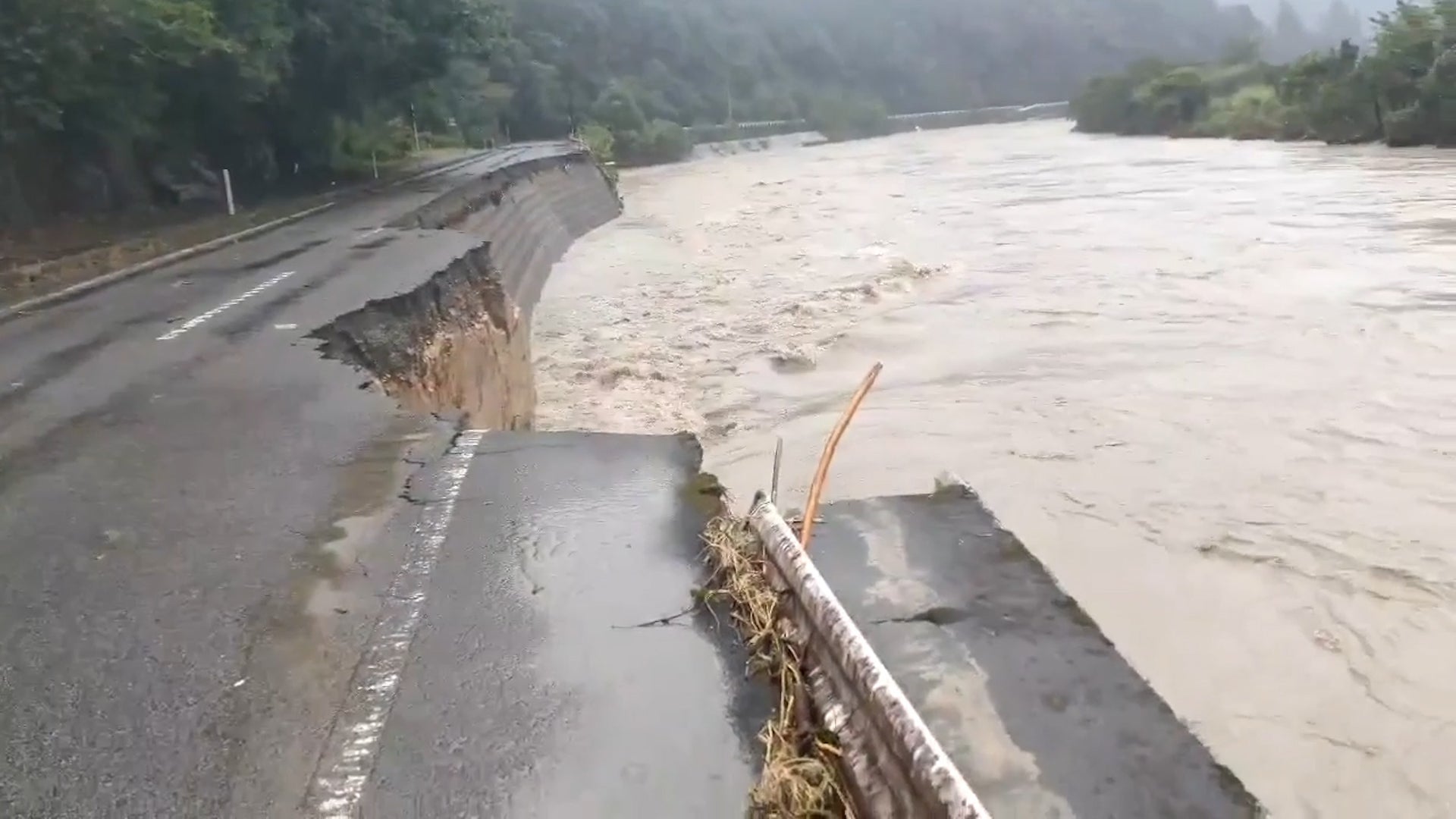 Typhoon Shanshan Crawls Across Japan, Dumping Incessant Rain