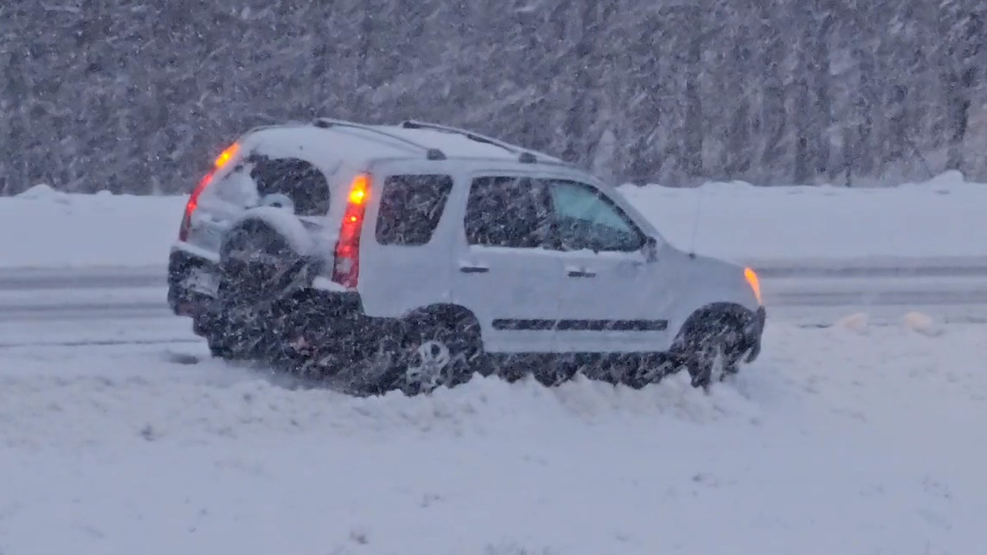 Relentless Twin Cities Snow Results In About 400 Crashes