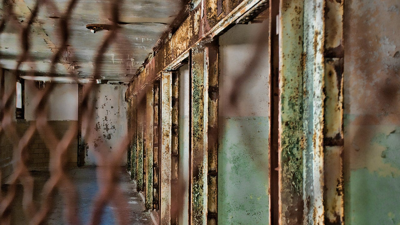 Inside Abandoned Prisons with Liz Roll (PHOTOS)