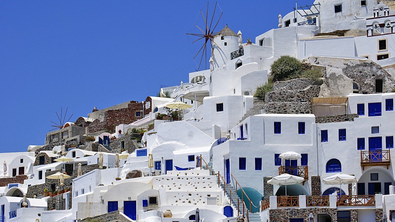 A First-time Guide To Santorini, Greece