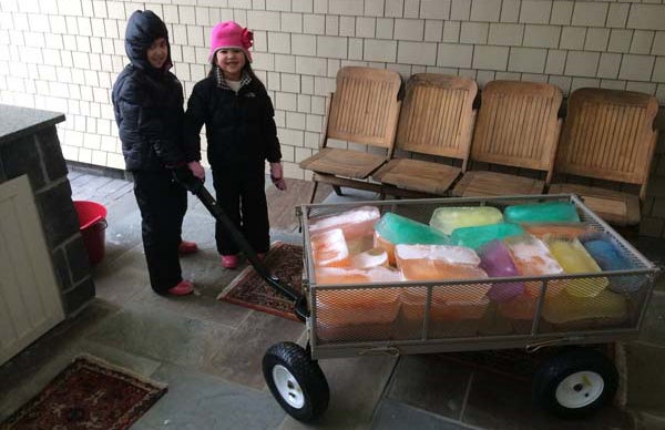 New Jersey Family's Homemade Igloo is the Coolest Thing to Happen In the Garden State Since Springsteen