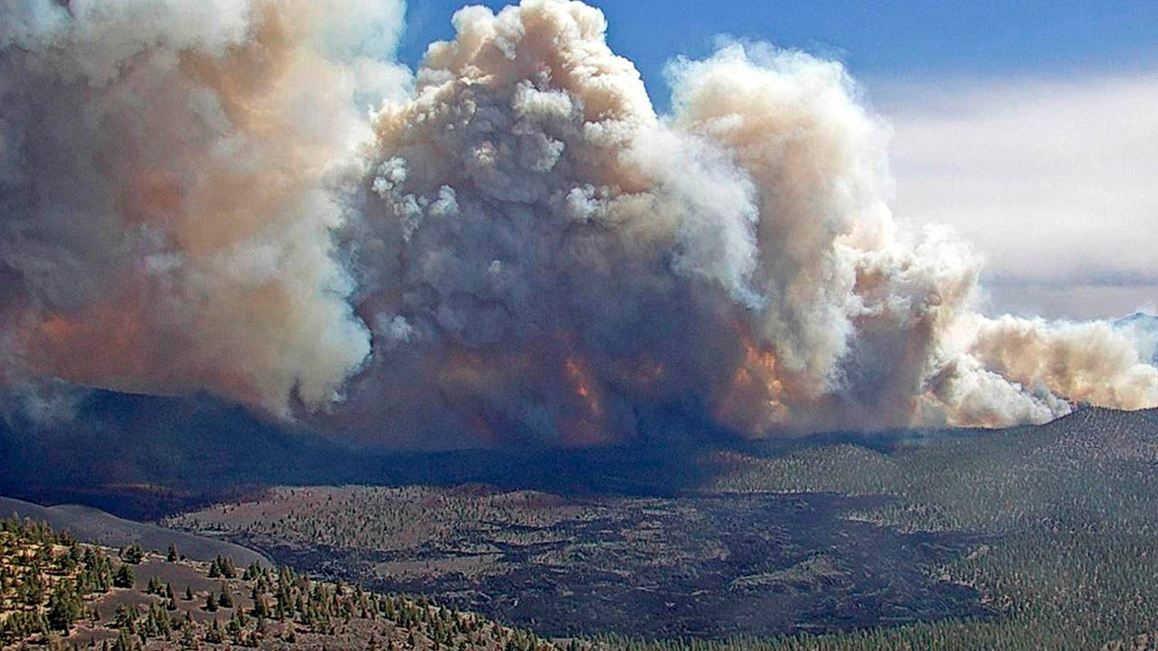 Wildfire Near Flagstaff, Arizona, Burns Structures, Forces Hundreds to