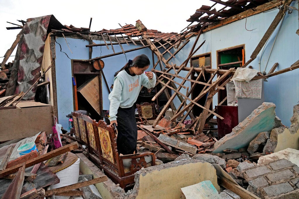 Photos Of Indonesia's Deadly Earthquake