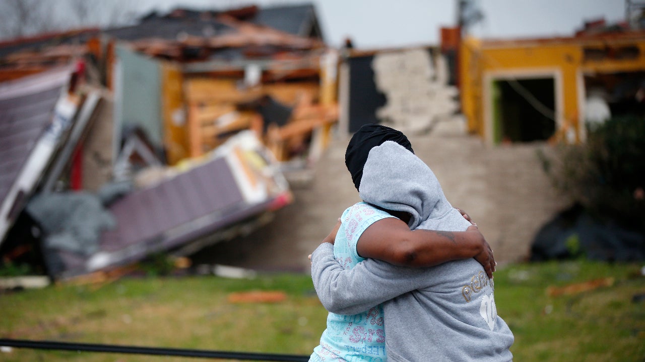 Tornadoes Hit Louisiana, Including New Orleans; 1 Killed by Falling Tree in Calhoun County, Florida