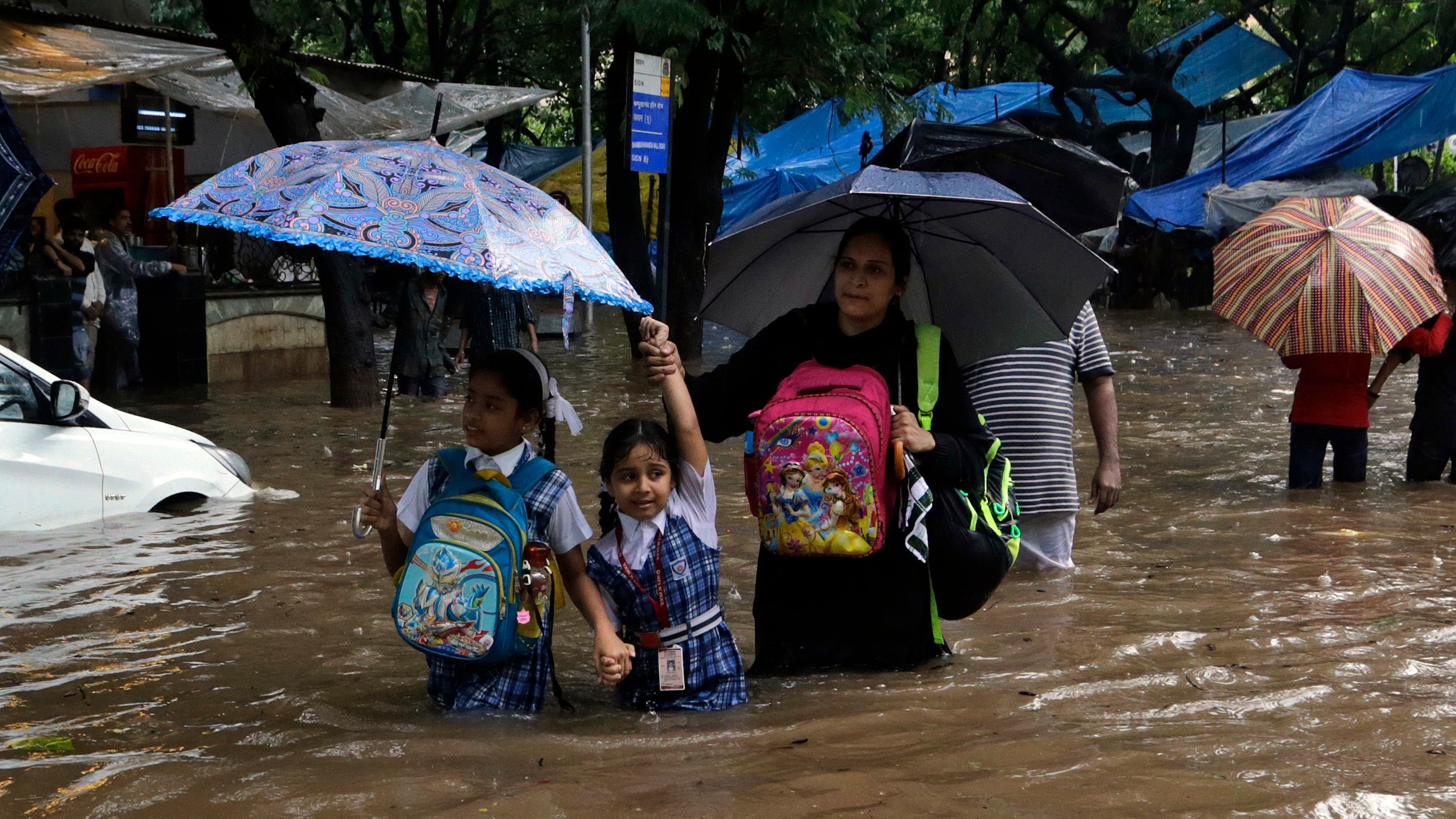 Monsoon Rains Paralyze Mumbai, India's Financial Capital | The Weather ...