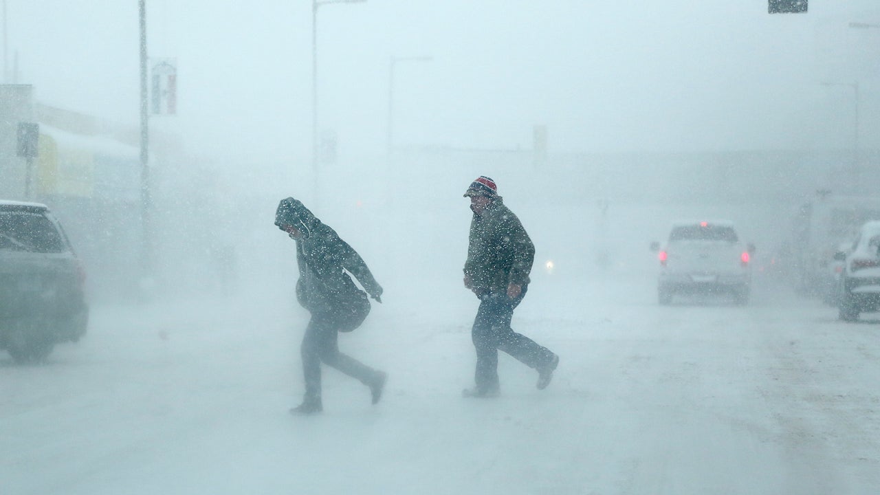 Winter Storm Xanto Breaks April Snowfall Records in the Midwest (PHOTOS)