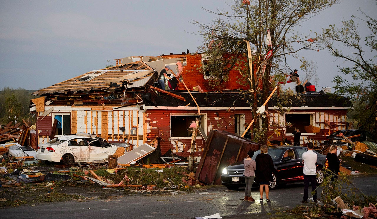 'It Looks Like a War Zone': Rare, Powerful Tornadoes Injure Dozens, Level Homes Near Canada's Capital