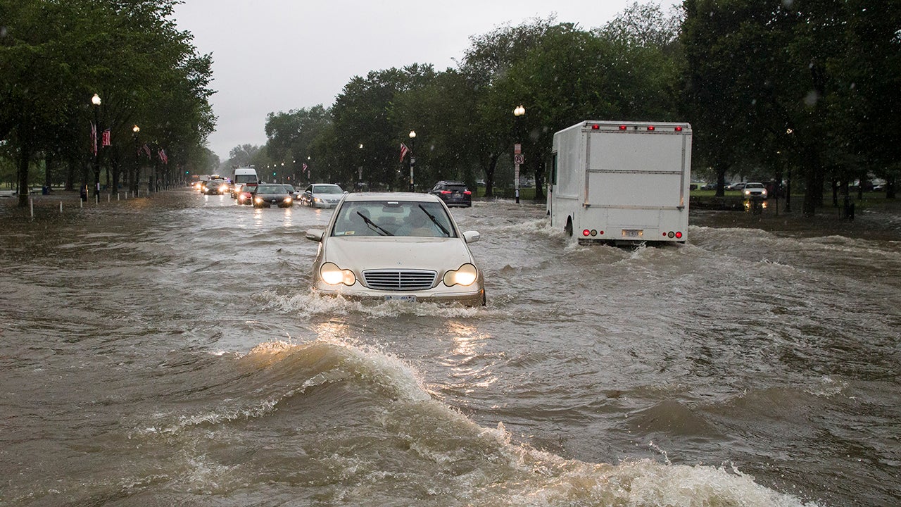 Washington D.C. Faces Flash Flood Emergency (PHOTOS) Washington D.C. Faces Flash Flood Emergency (PHOTOS)