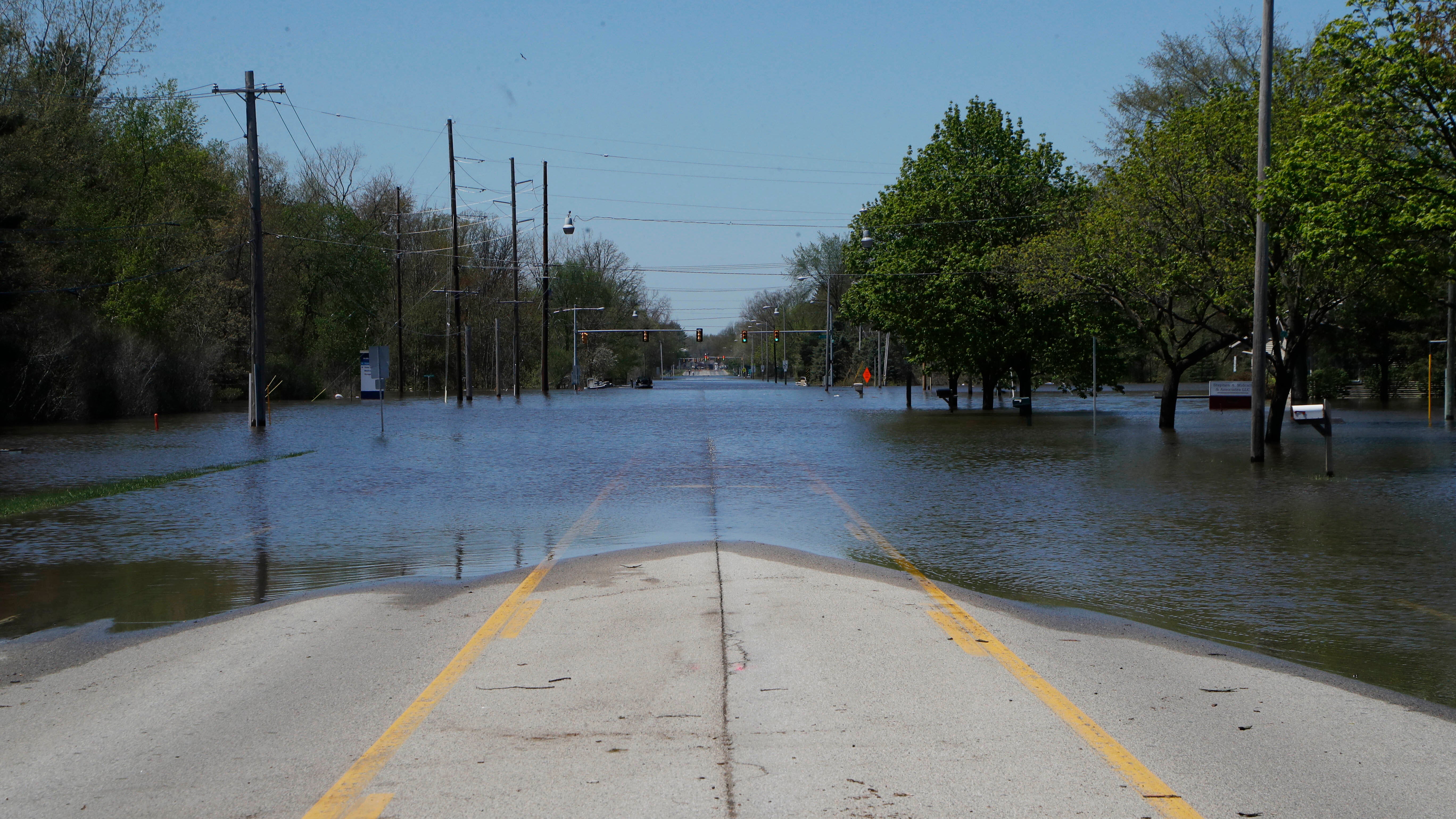 Dual Dam Failures Cause Major Flooding in Central Michigan (PHOTOS
