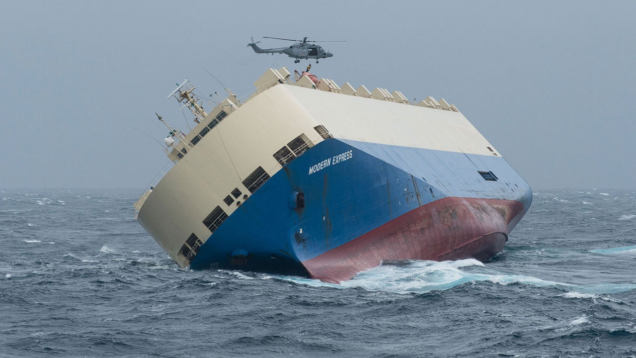 Experts to Make Final Attempt to Rescue Drifting Ship in Bay of Biscay