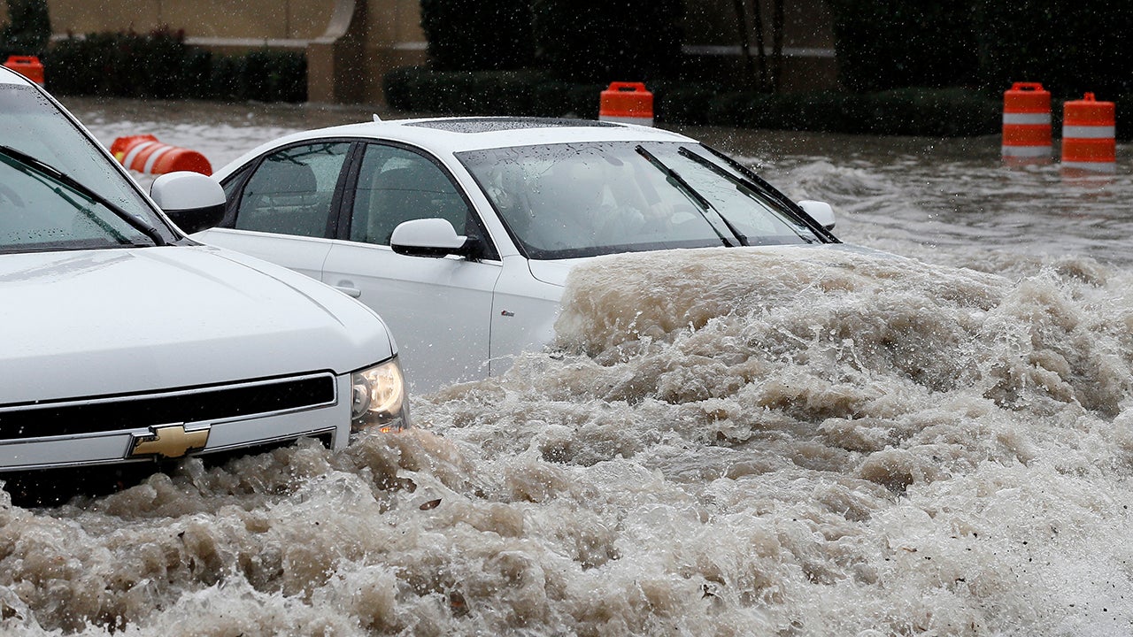 Heavy Rainfall, Flooding Slams Texas (PHOTOS)