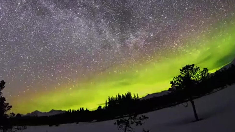 Stunning Time-Lapse Captures Northern Lights, Milky Way Over Alaska
