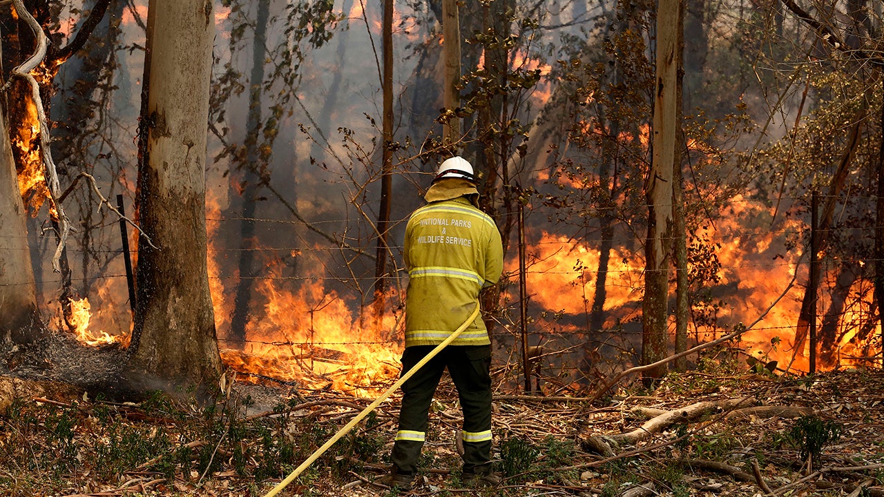 200 Homes Damaged or Destroyed in Australia's Brush Fires 200 Homes Damaged or Destroyed in Australia's Brush Fires