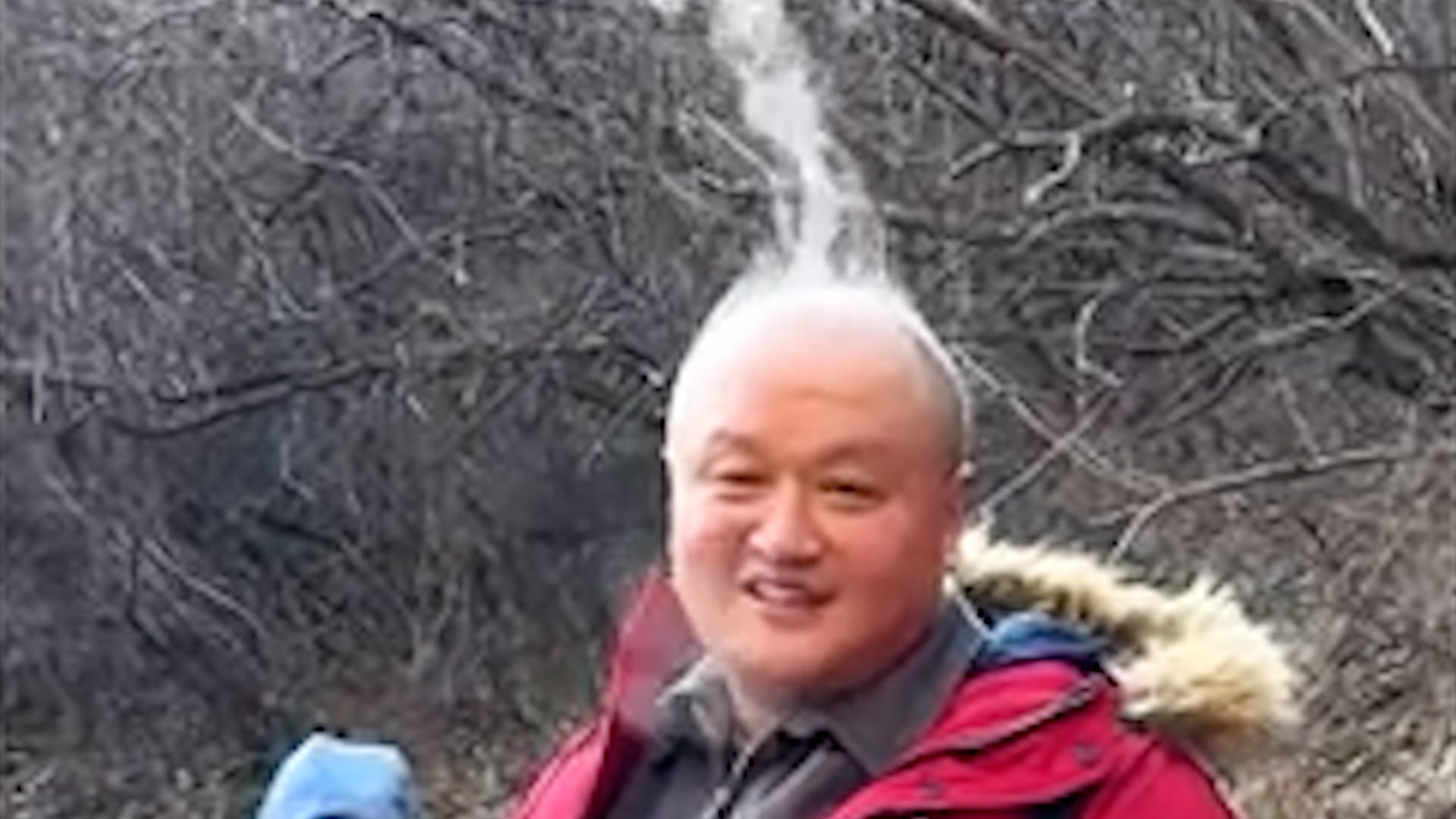 Freezing Climber&rsquo;s Head Puts On A Show On Steamy Summit