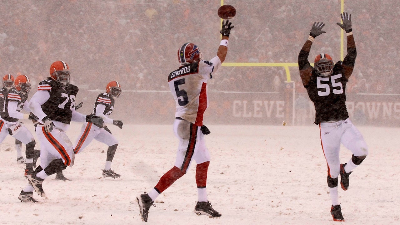Buffalo Bills Cleveland Browns snow December 16 2007