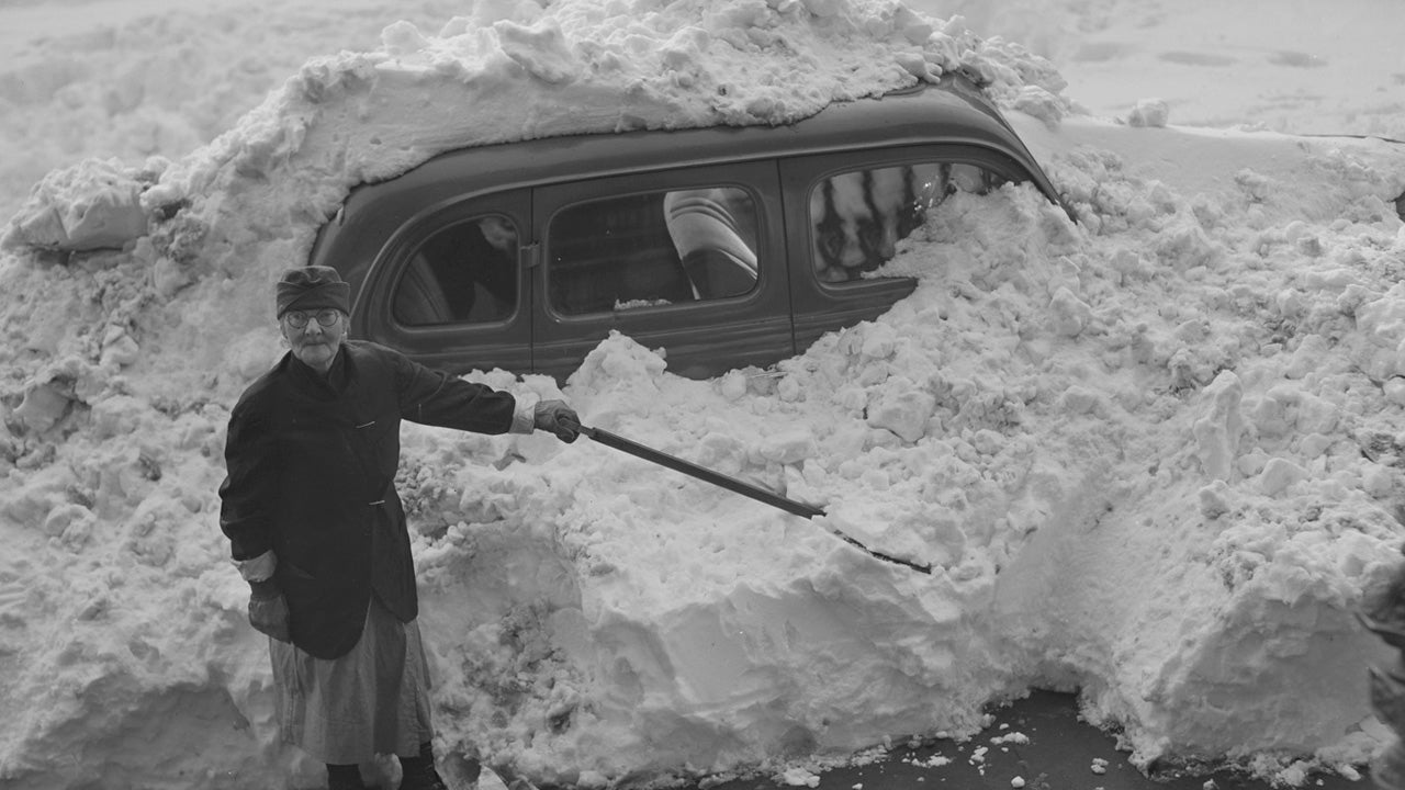 Vintage Photos Show the Beauty (and Misery) of Winter in Boston