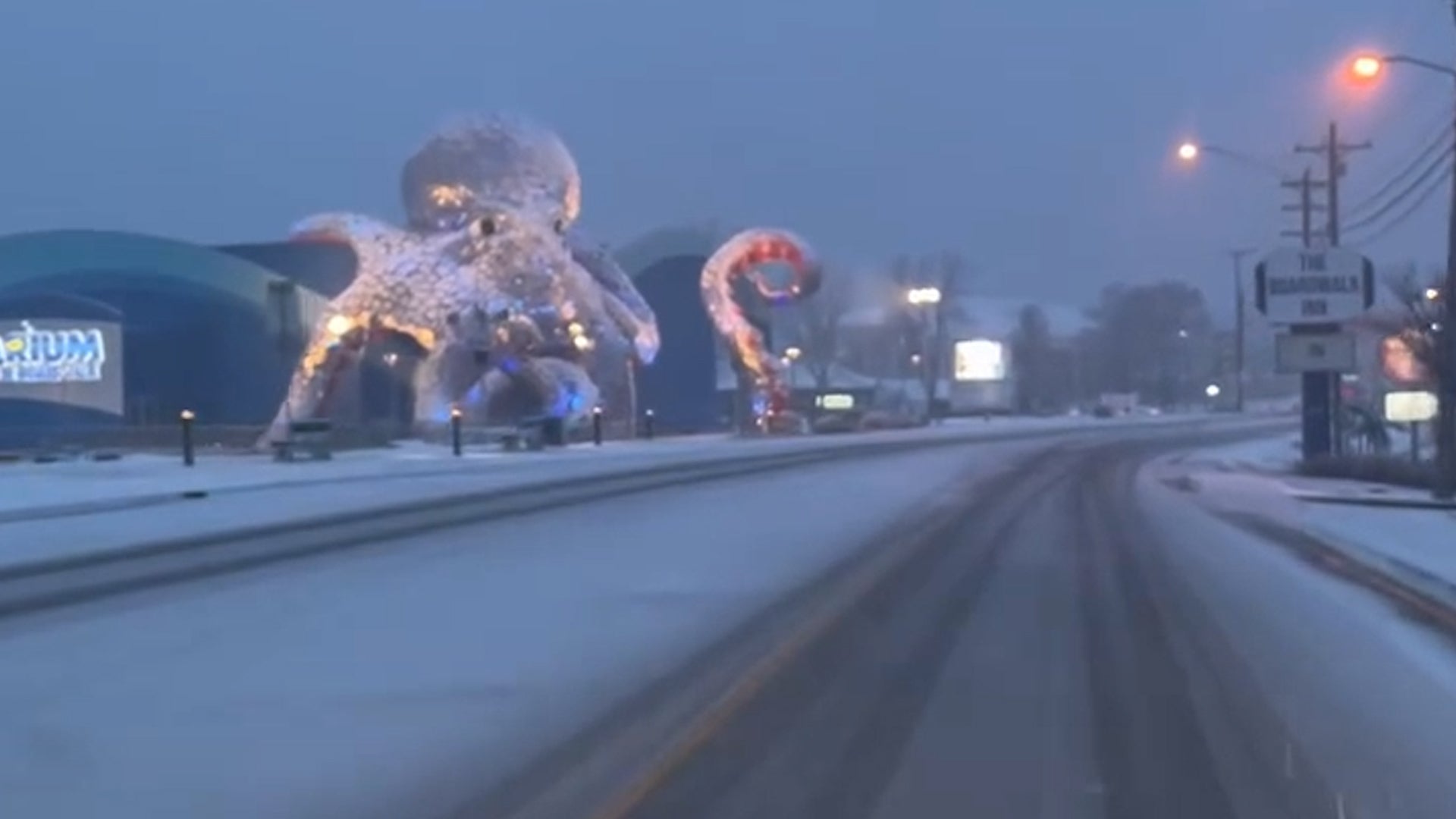 Winter Storm Lorraine Dumps Snow On Midwest, Hail On South