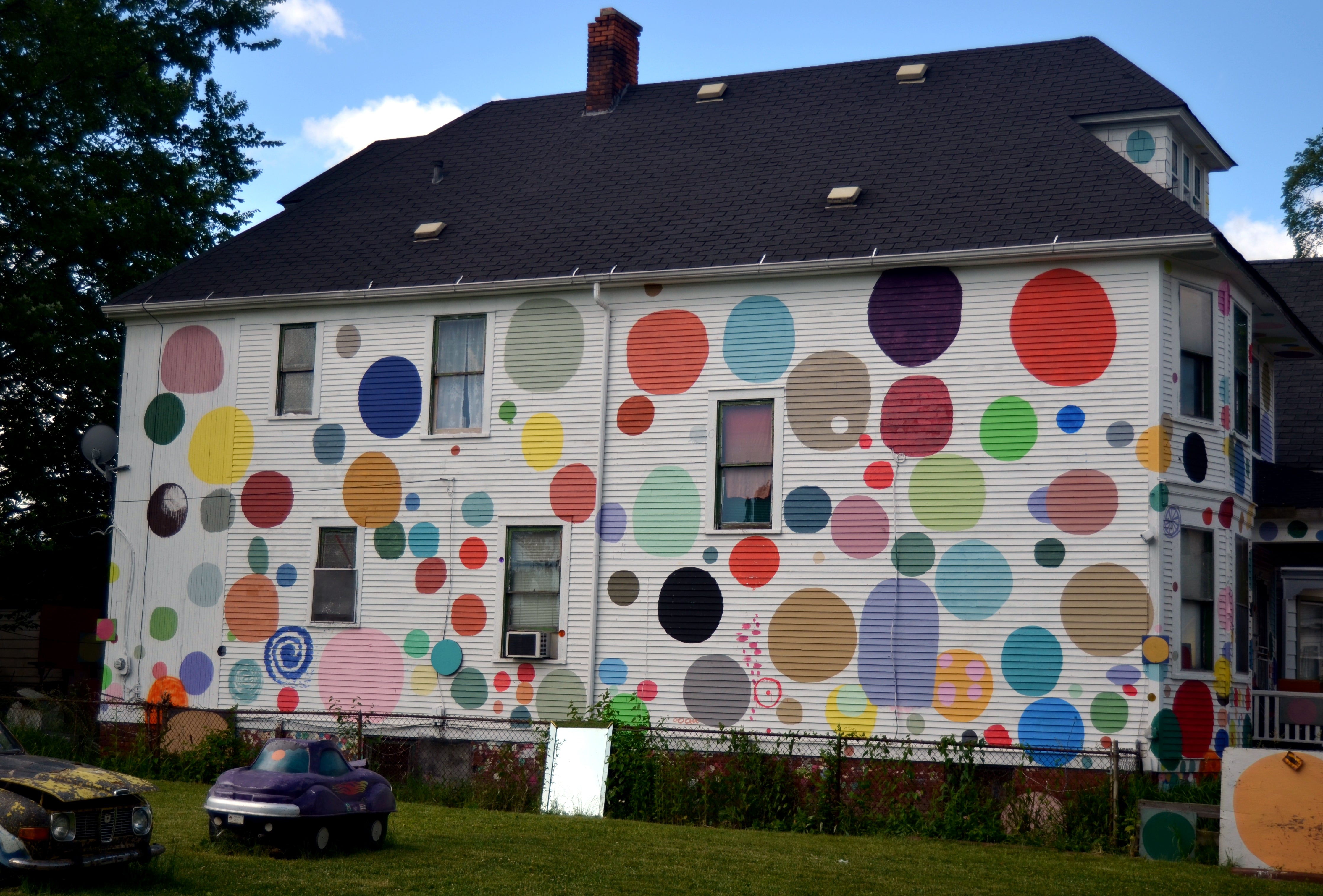 25 of the Craziest Painted Houses in the World
