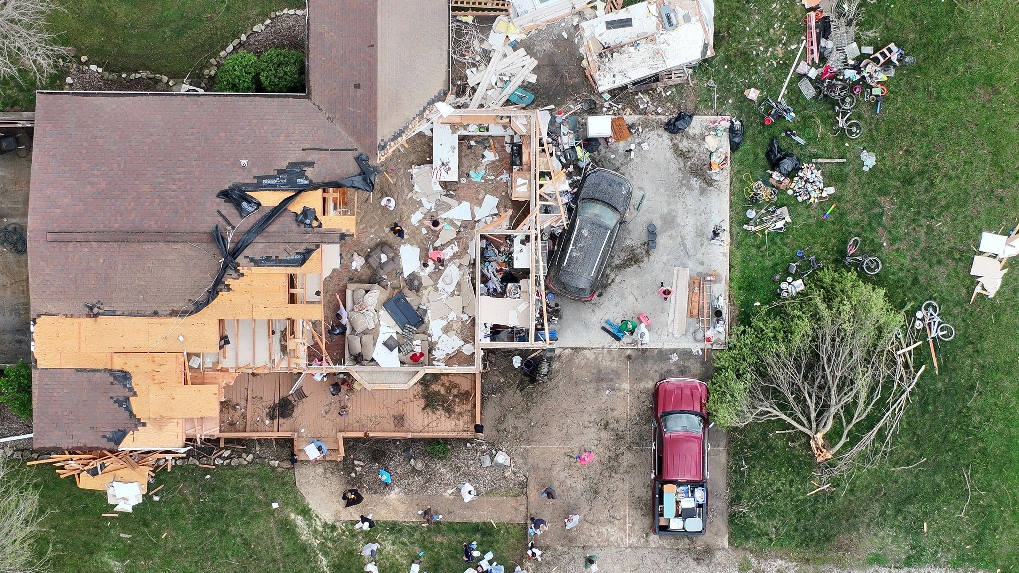 RECAP: Severe Weather, Including Tornadoes, Tears Through Plains, Midwest, Southern U.S. Easter Weekend