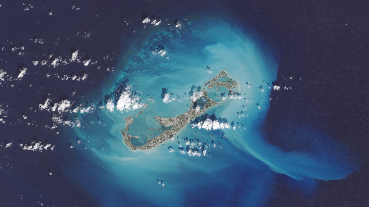 NASA Photos Show Big Changes to Bermuda's Waters After Hurricane Gonzalo The Weather Channel