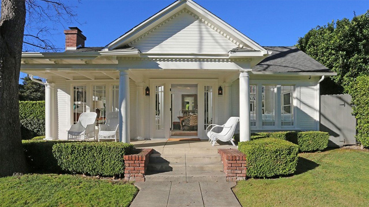 Can You Guess Which Celebrity Lives Here? Take Cues on Their Curb Appeal