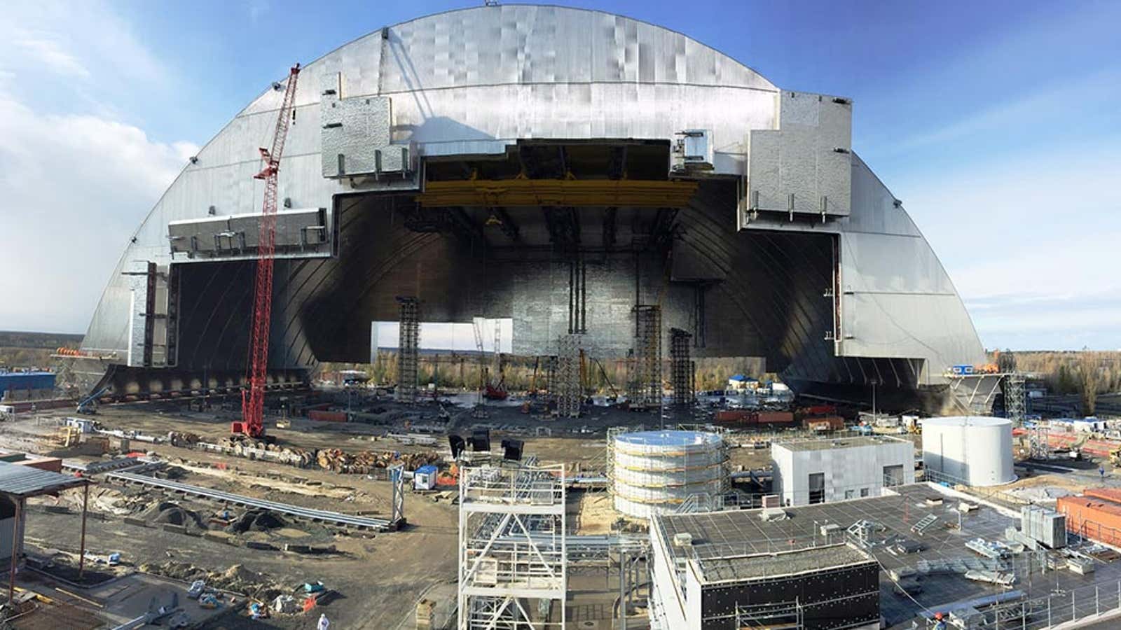 Chernobyl Nhd Project Examples Construction Project To Revamp Infamous Chernobyl Site Nears Completion ...