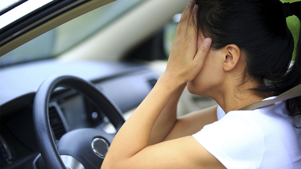 15 Thoughts Every Commuter Has on Their Way to Work