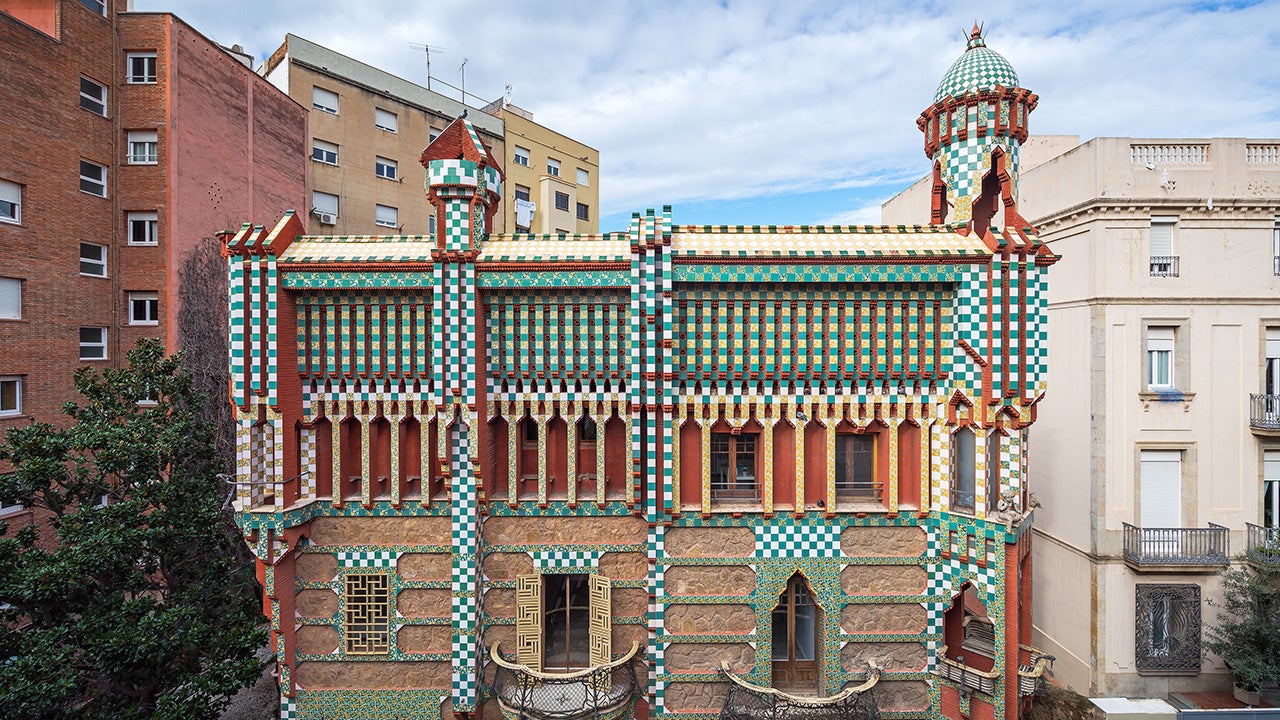 Gaudi&rsquo;s First House in Barcelona to Open as a Museum (PHOTOS)