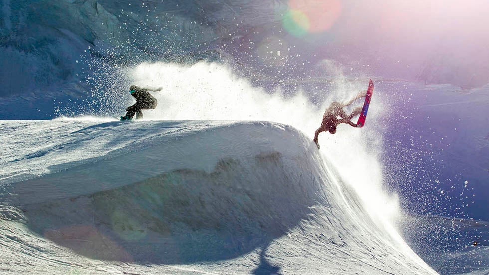 Incredible Photos of Snowboarders Around the World 