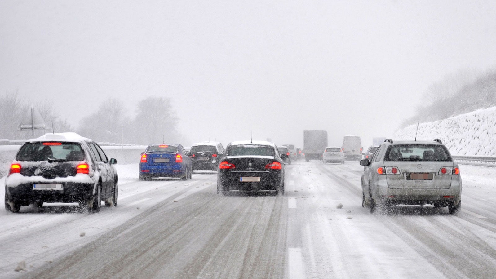 Road surface freeze warning indication Road surface freeze warning indication