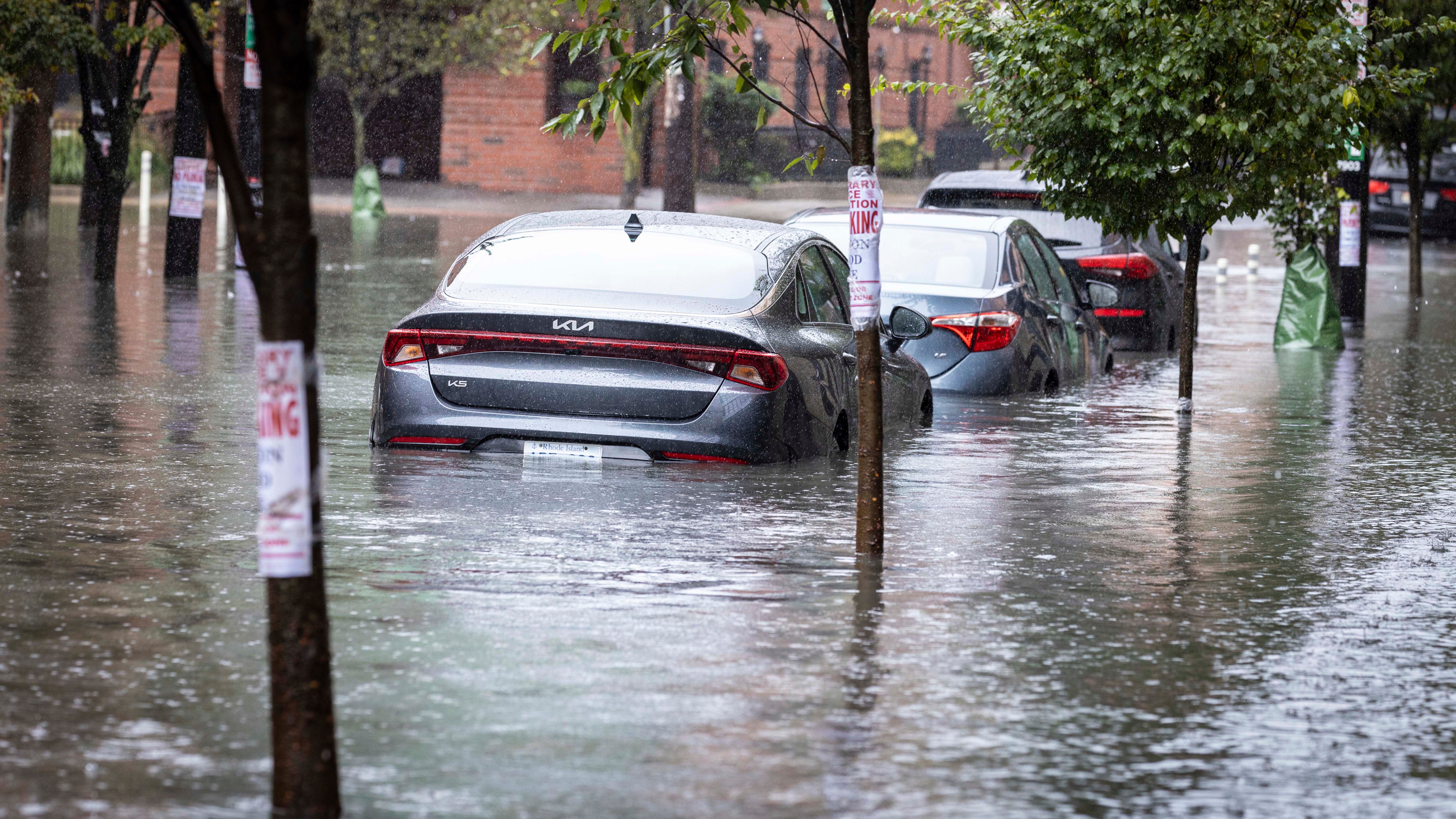 Heftige Überschwemmungen New York versinkt im Regen