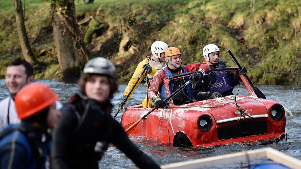 Racers Brave Chilly River in Crazy Raft Race (PHOTOS)