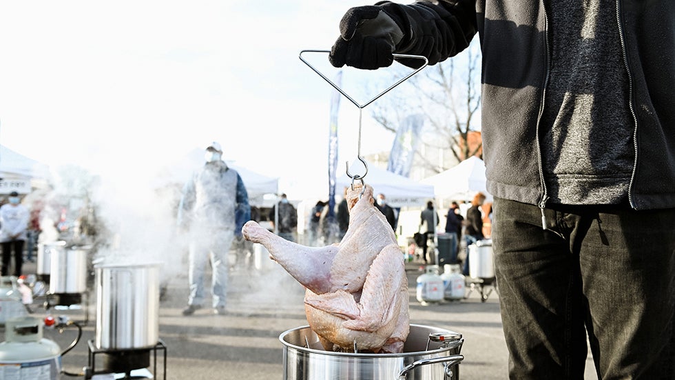 Deep-Frying A Turkey For Thanksgiving? Here&rsquo;s How The Weather Can Affect Your Plans