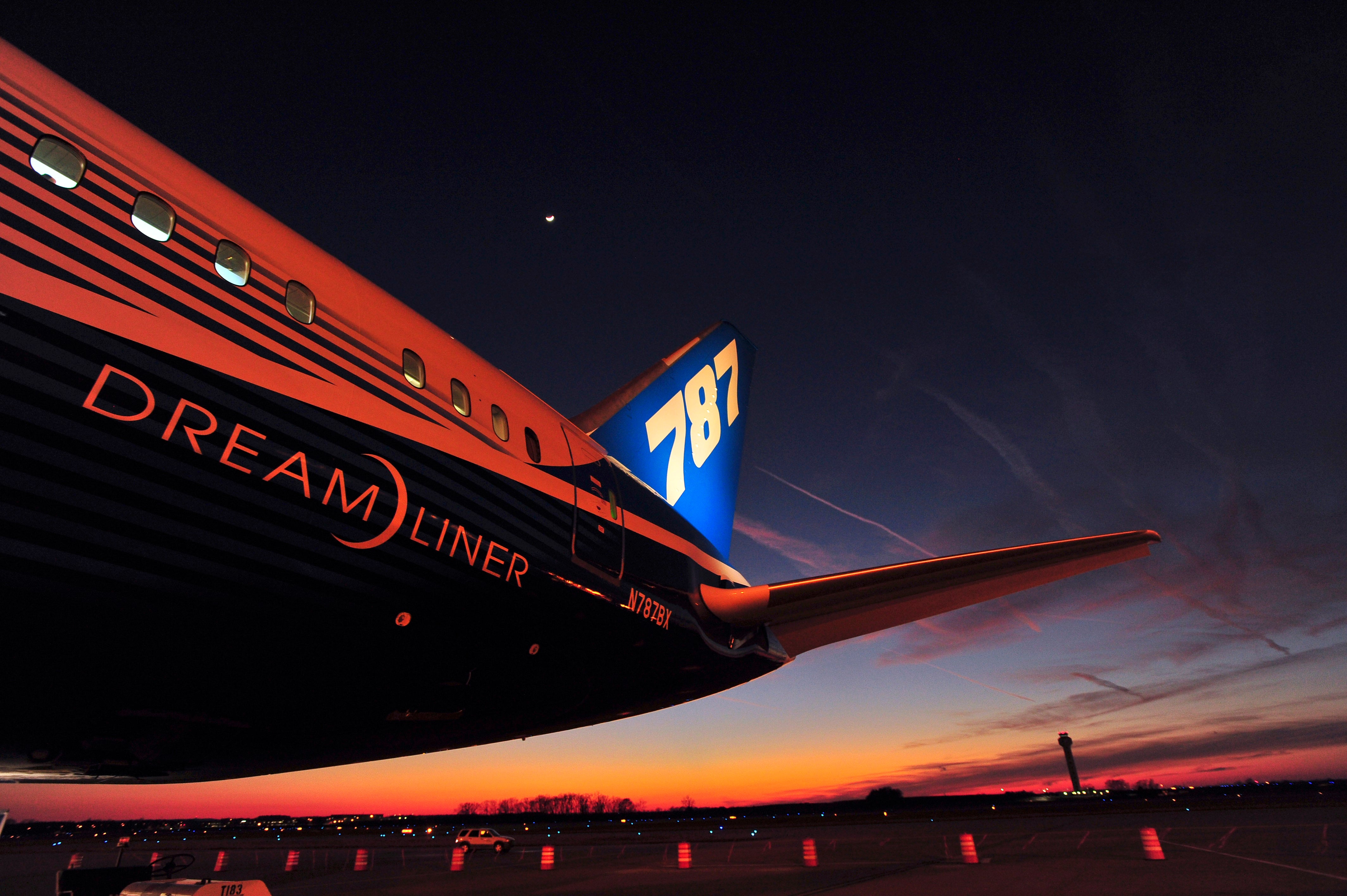 FAA Plans to Investigate Boeing s Dreamliner The Weather Channel