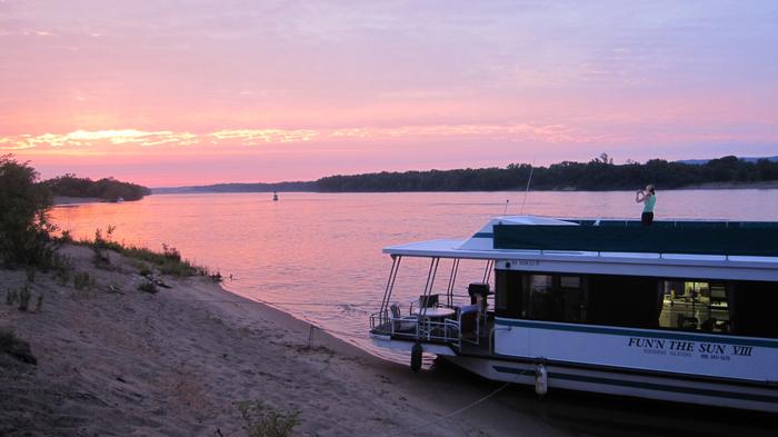 Even a Novice Can Captain a Houseboat on the Mississippi 