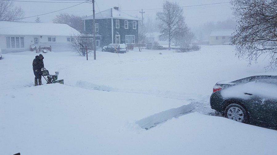 it s still snowing